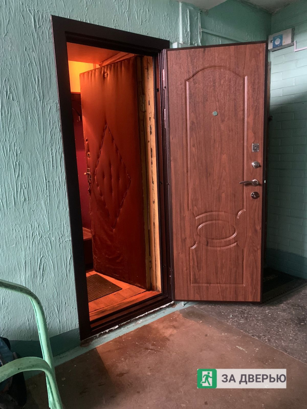 Дверь Кондор 7 (3 цвета) - снаружи открыта