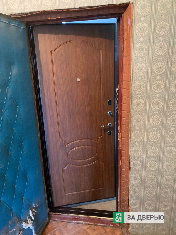 Дверь Кондор 7 (3 цвета) - внутри открыта